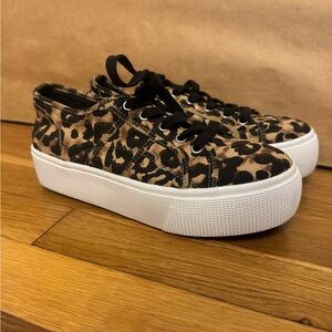 Steve Madden Emmi Leopard Print Platform Sneakers Size 8.5